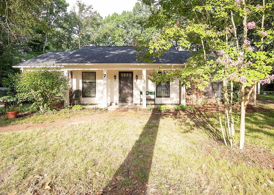 1st image of 7 Coachman Ct