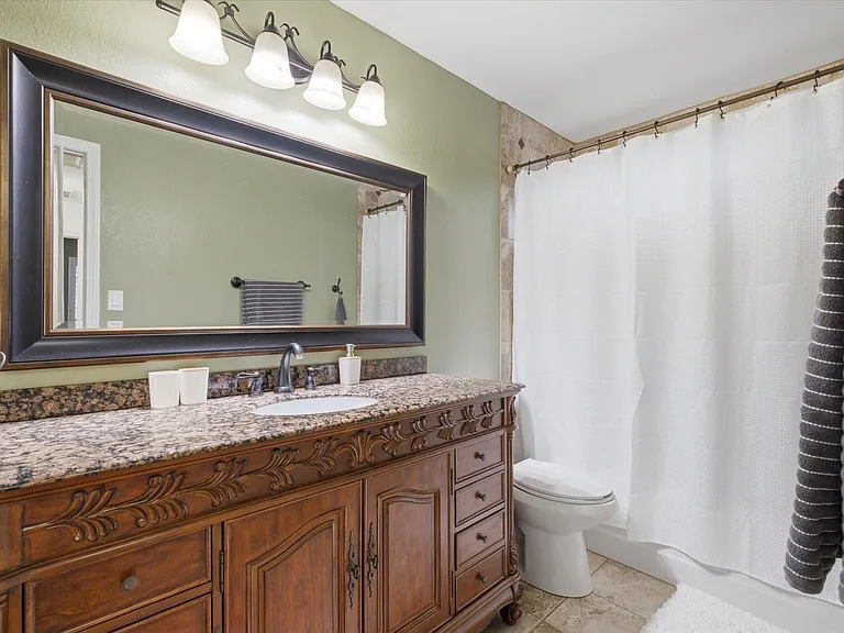 4704 Broadmoor Dr — Photo 21