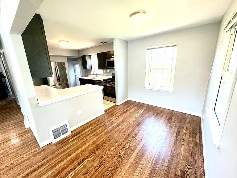 9909 Solar Ln — Photo 4