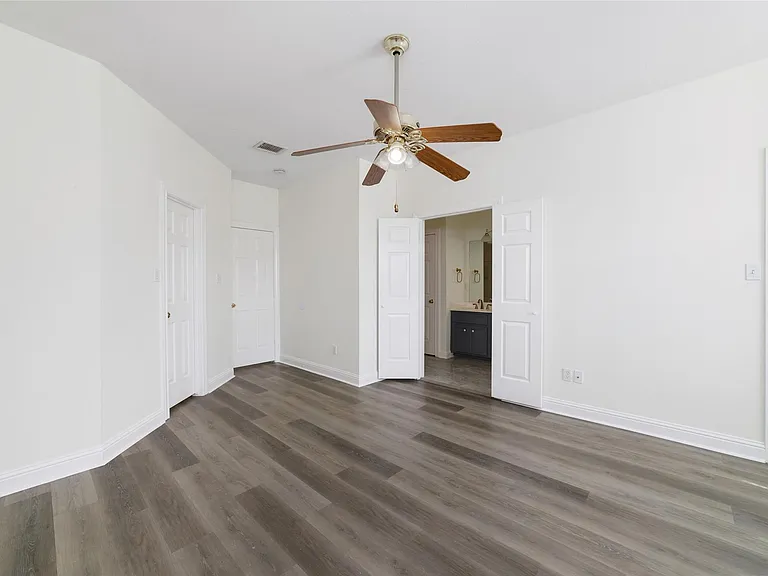 1408 S Friendswood Dr #804 — Photo 16