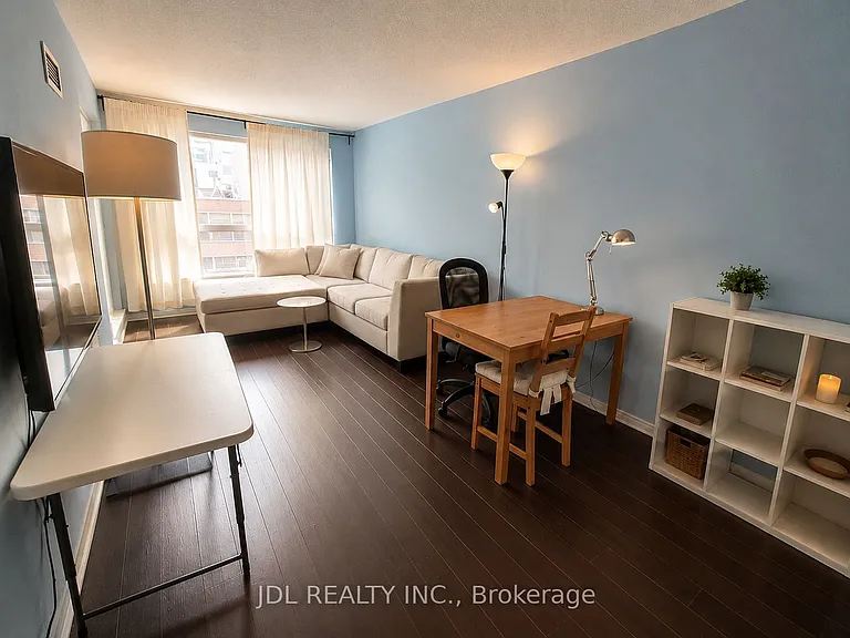 887 Bay St #603 — Photo 4