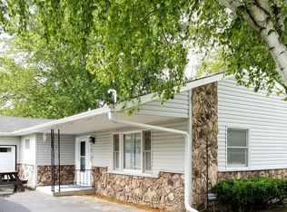 102 Lake Ct, Antioch, IL