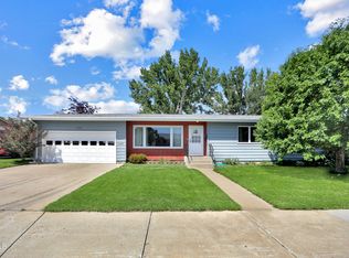 716 13th St W, Williston, ND 58801