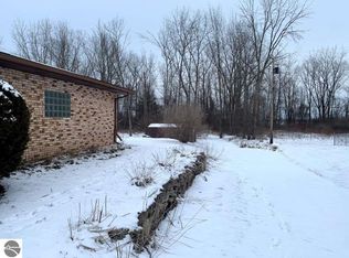 1356 N Huron Rd, Linwood, MI 48634