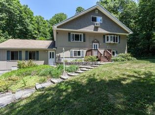 6 E Brook Ct, Bethel, CT 06801