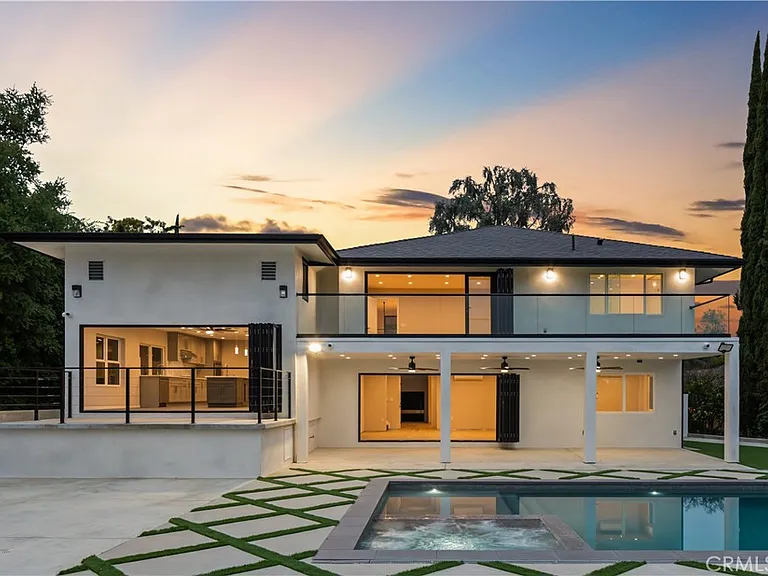 19660 Valdez Dr — Photo 33