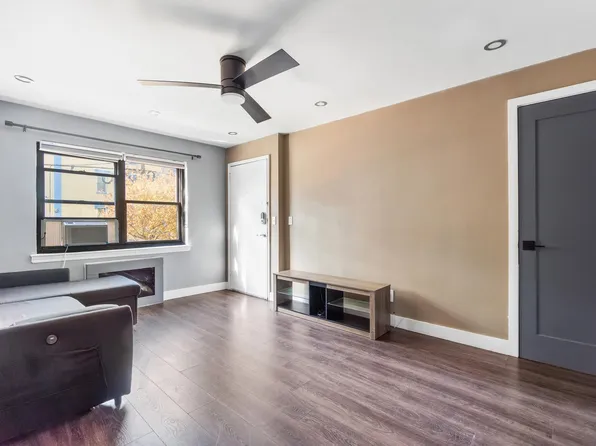 99 W 2nd St #103, Bayonne, NJ 07002