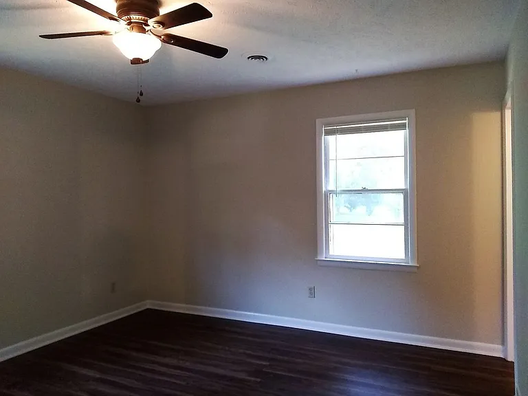 7501 Martha Ct — Photo 33