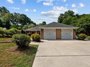 6740 Village Brook Trl, Clemmons, NC 27012