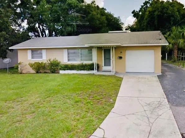 248 S Clayton St, Mount Dora, FL 32757