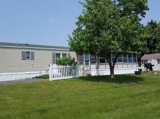 7 Victorian Dr, West Springfield, MA 01089