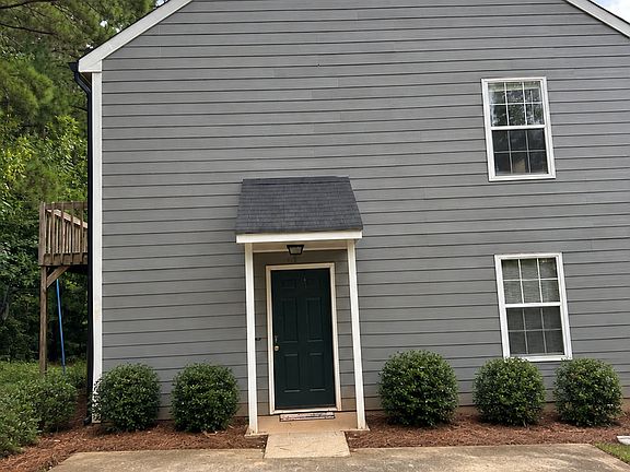 3rd image of 4737 Victoria Dr