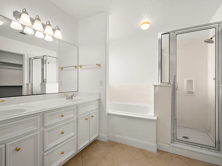 3212 Glastonbury Dr — Photo 16