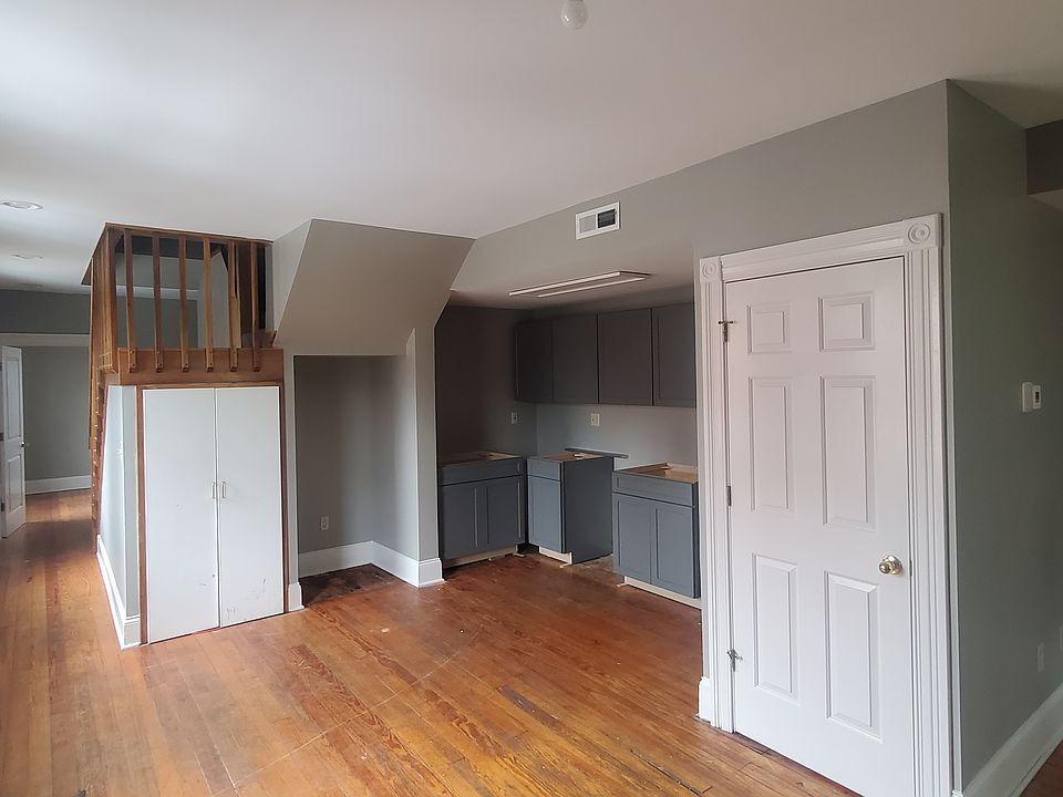 1st image of 2372 Chickasaw St APT 2