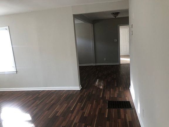 3rd image of 6507 Rockwell Blvd