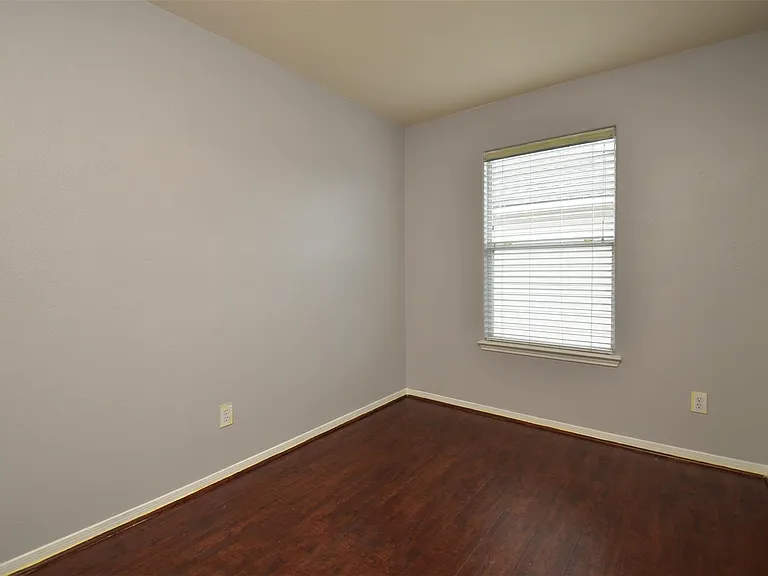 2707 Roaring Oaks Ln — Photo 28