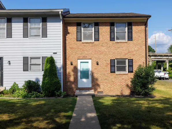 1267 Country Club Ct, Harrisonburg, VA 22802