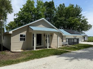 214 S Rising Rd, Champaign, IL 61822