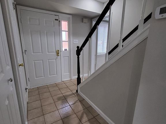 3rd image of 1006 Worthington Dr