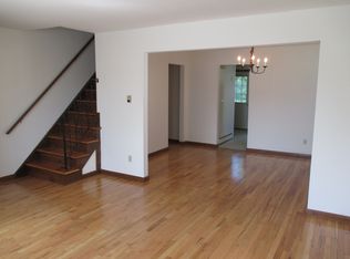 20 Apponyi St, Fairfield, CT 06824