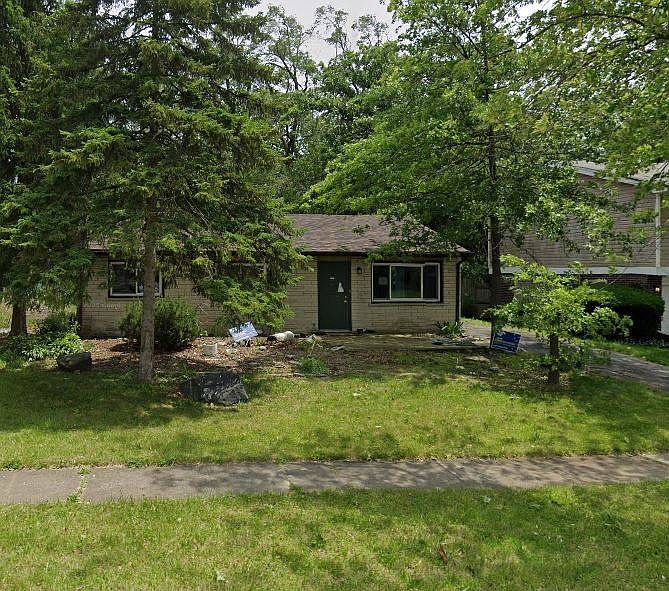 1st image of 703 Circle Dr
