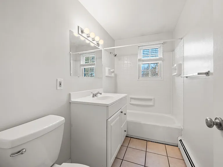 98 Sycamore Ln #D — Photo 12