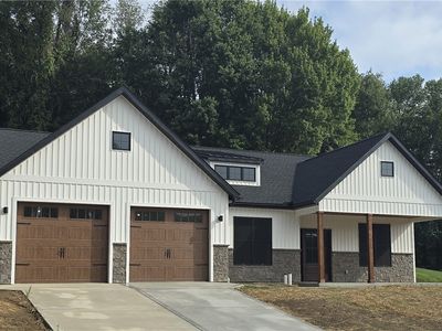 2232 Shannon Mills Dr, Connoquenessing Township, PA, 16053