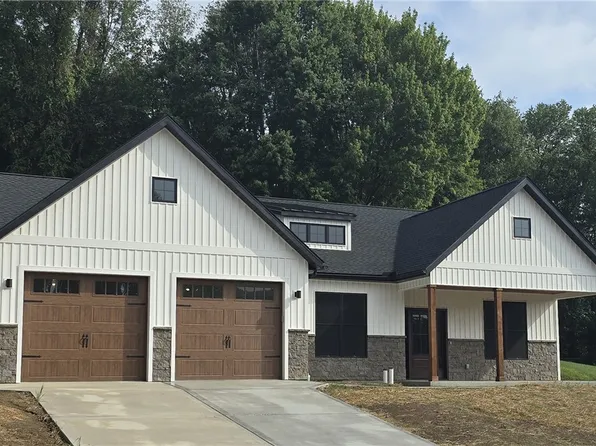 2232 Shannon Mills Dr, Connoquenessing Township, PA 16053