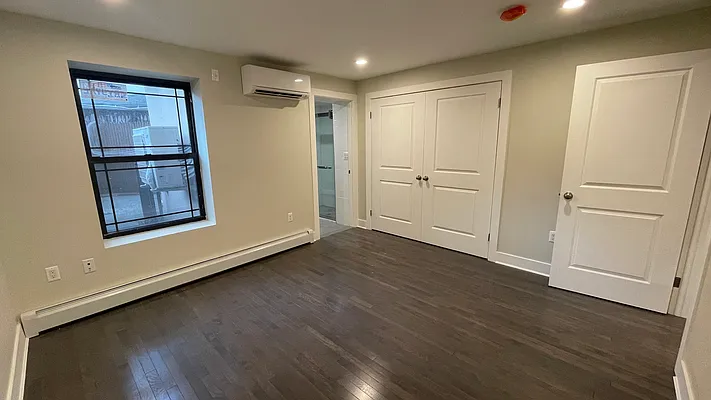 Rented by Nooklyn NYC LLC | media 16
