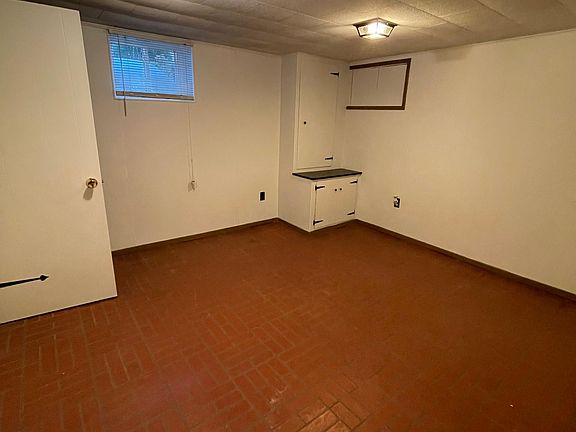5th image of 129 Norman Dr
