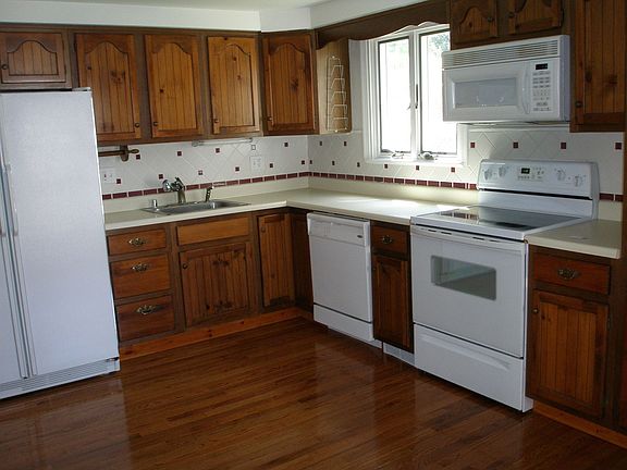 Spacious Kitchen