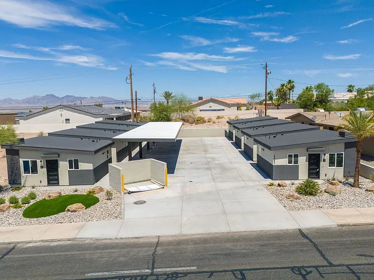 2501 McCulloch Blvd N — Photo 1