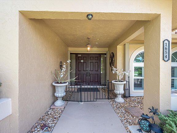 4th image of 1654 Farmington Cir