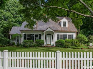 31 Mountain Road, Woodbury, CT 06798