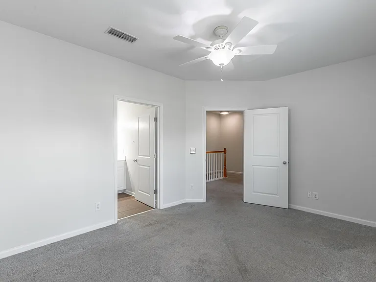 2105 Regency Ct — Photo 17