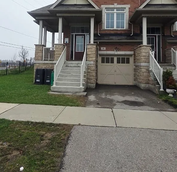 50 Rockman Cres — Photo 1