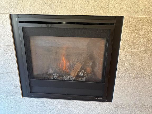 Working remote controlled fireplace