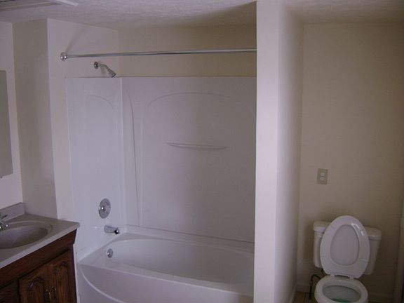4th image of 5206 Colerain Ave