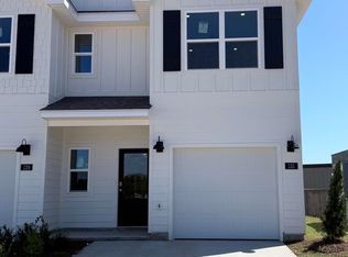 131 Harper Grove Cir, Ocean Springs, MS 39564
