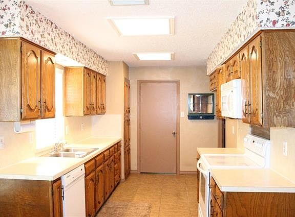 5th image of 4729 Las Lomas Dr