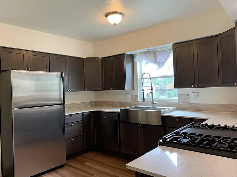 2014 S Corona Ave — Photo 3