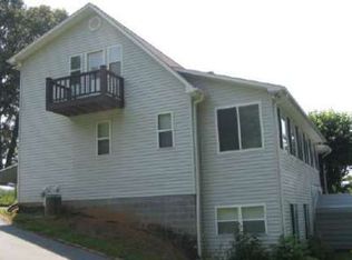 451 Rolling Acres Rd, Hiawassee, GA 30546