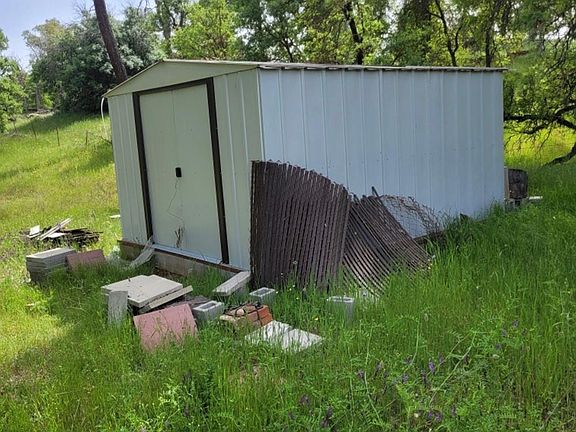 2nd image of 4465 Burl Dr