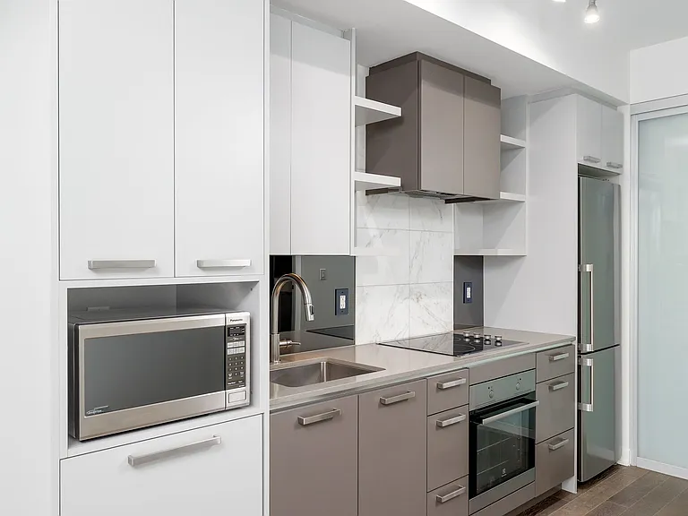1830 Bloor St W #716 — Photo 6
