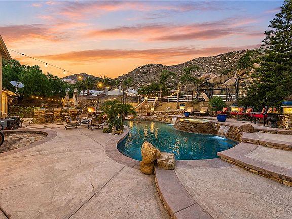 4th image of 1465 Andalusian Dr