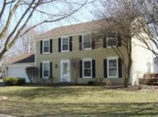 809 West Ln, Geneva, IL 60134