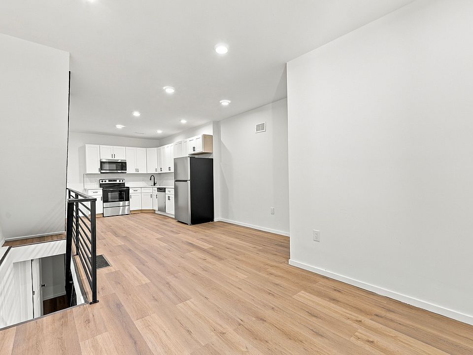 1st image of 3247 N 15th St Floor 2