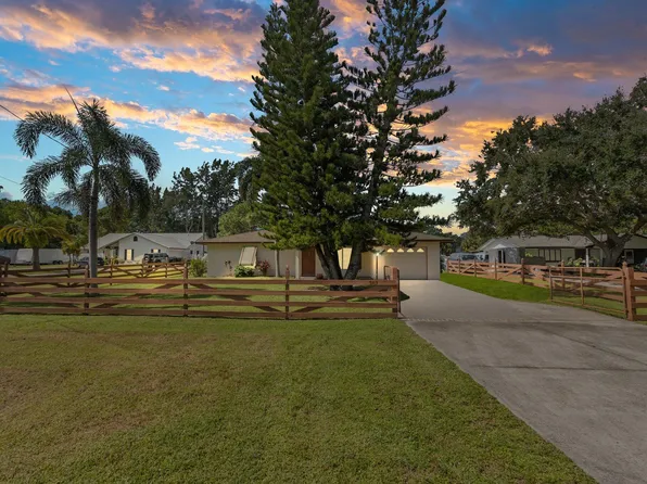 5113 Silver Oak Drive, Fort Pierce, FL 34982