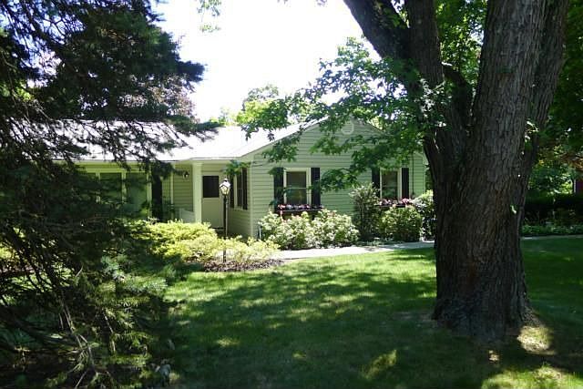 1st image of 103 Willow Dr