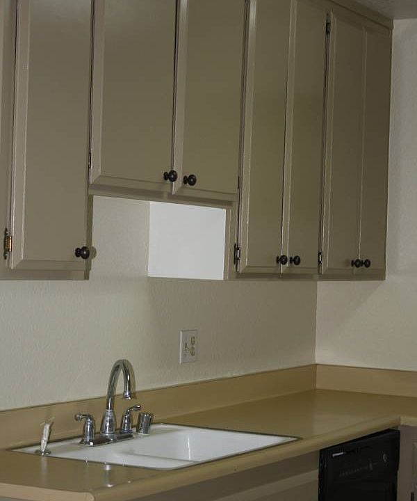 1st image of 3325 Montrose Ave APT B